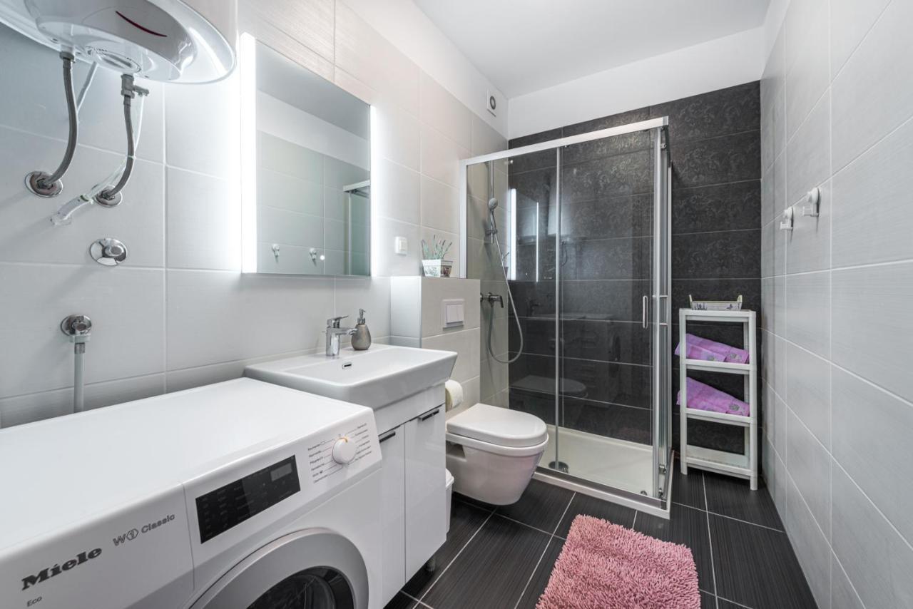 Helikon Apartment Дубровник Екстериор снимка